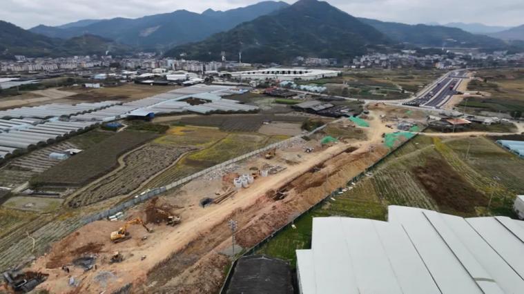 福建:古田县食用菌数智科创城建设项目一期路网工程开工建设